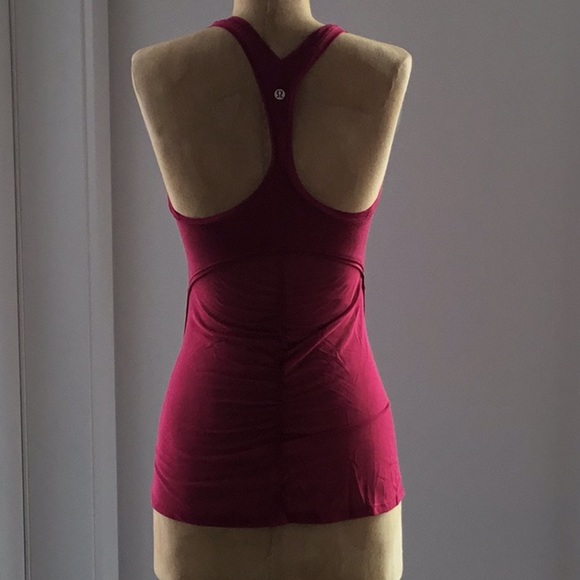 Lululemon fuchsia racer back tank, size 6 - Picture 3 of 4